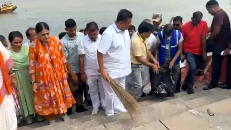 Chief Minister Suvendu joins a cleanliness drive, broom in hand!