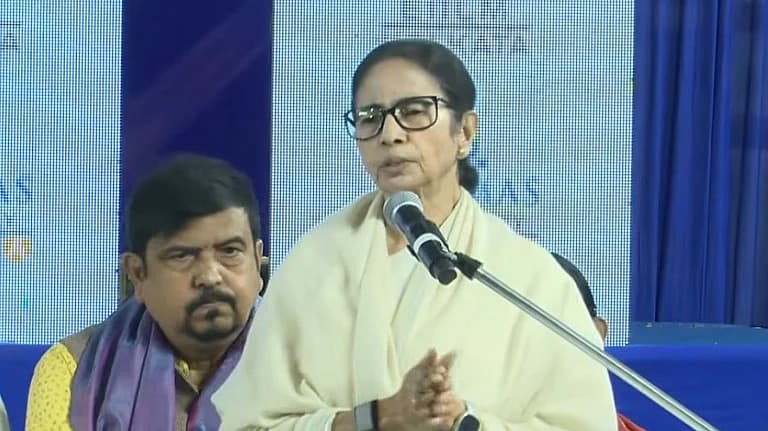 Bengal: Three TMC bank accounts holding ₹440 crore frozen; rebel MLAs had lodged a complaint.