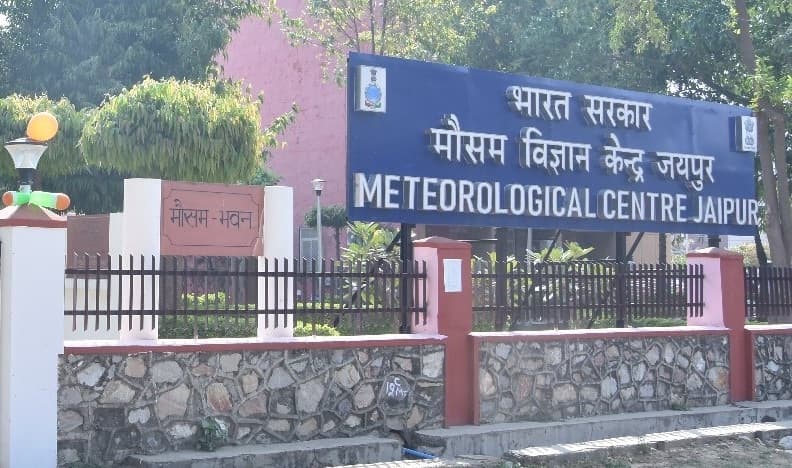 Pre-monsoon rains continue in Rajasthan; alert issued for thunderstorms and rain in 17 districts today.
