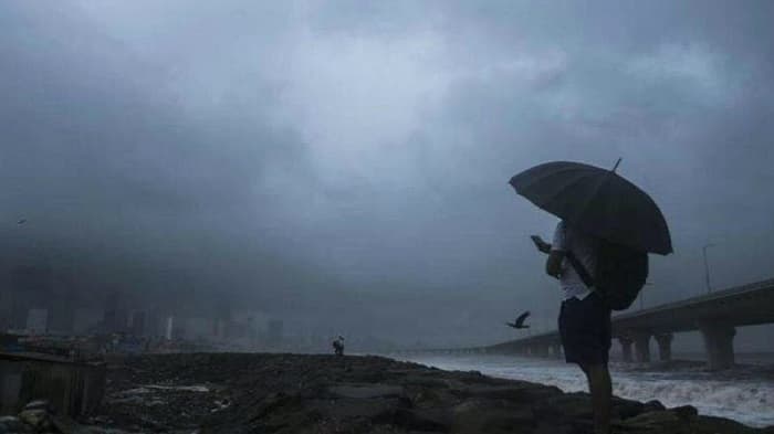 Heavy rain: Kozhikode, Wayanad declare holiday for educational institutions on Wednesday