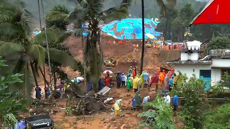 Search continues for five missing in Kalladi landslide as rain hampers rescue operations