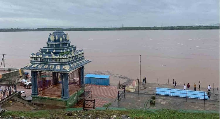 Godavari River crosses second danger mark at Telangana's Bhadrachala