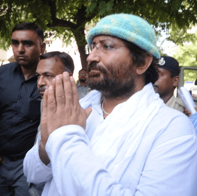 SC asks Gujarat HC to decide Narayan Sai's appeal in rape case within 3 months