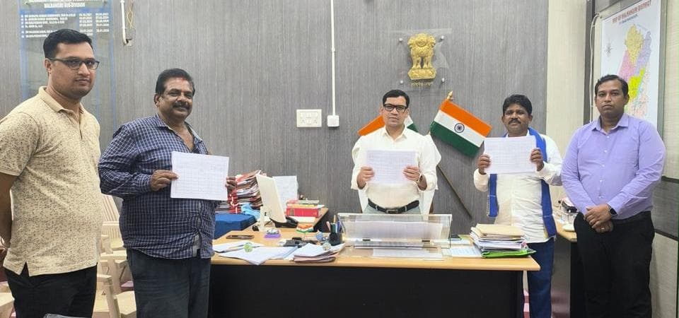 Malkangari 146- An all-party meeting was held for the Assembly Constituency, the list of forms was handed over to the political parties