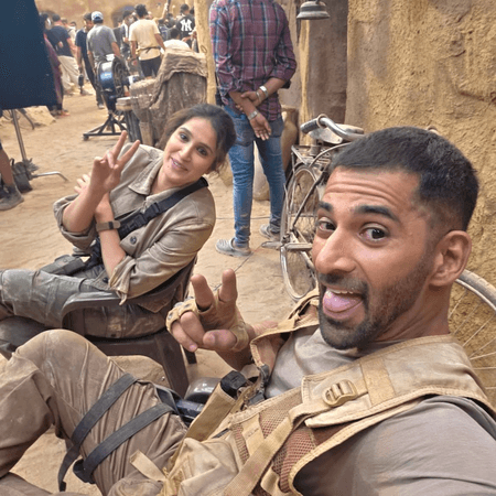 Sagarika Ghatge reunites with her 'Chak De' co-star Vivan Bhathena after 2 decades