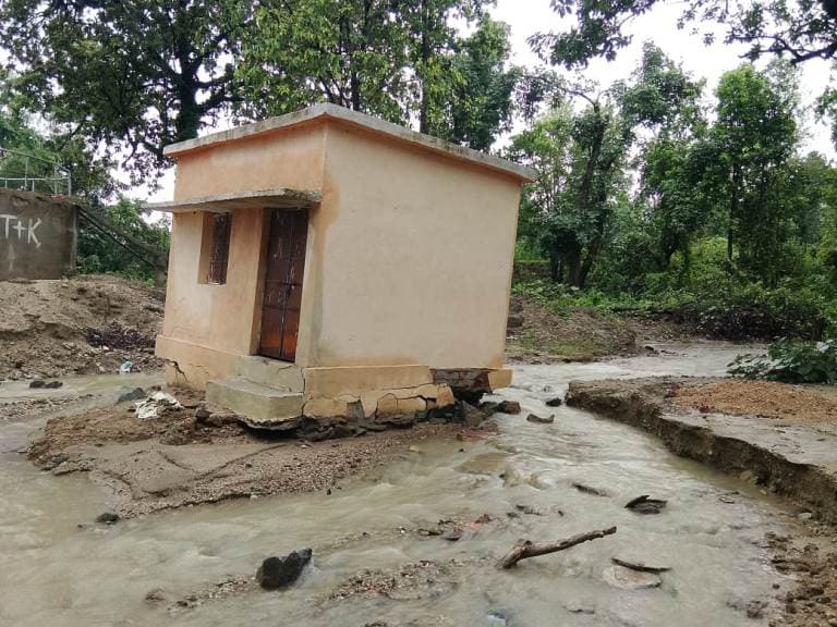 Due to light rain, widespread irregularities were found in the construction of water supply department projects in Deogaon block.