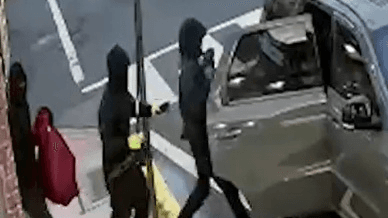 Masked robbers take jewels worth $1 million from US Indian jeweller in 1-minute heist