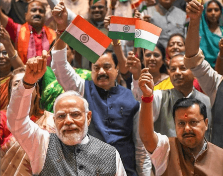 Tricolour-waving marks NDA’s ‘Mangal Milan’, Rajinder Gupta joins MPs