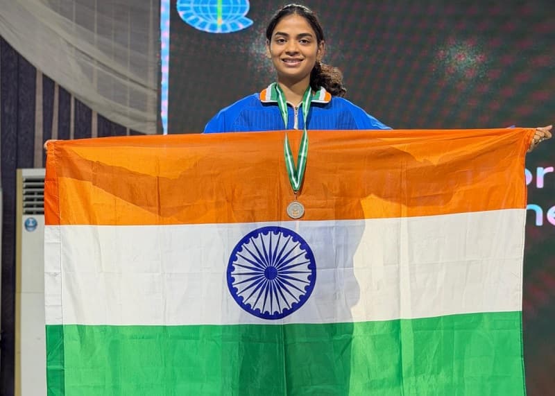 Mp Khushi Dabhade Wins Silver Medal Senior Commonw