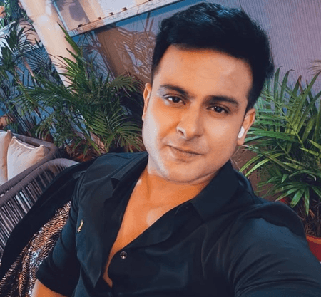 Sanket Bhosale gives daughter ‘Ravi Kishan tutorials’, little one nails actor’s viral ‘Paisaan’ answer