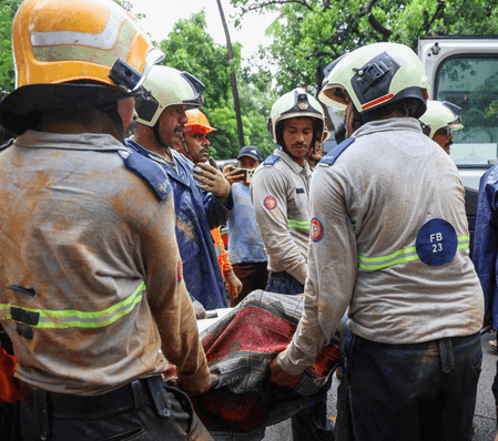 7 killed as landslide strikes residential building in Mumbai, CM Fadnavis expresses grief