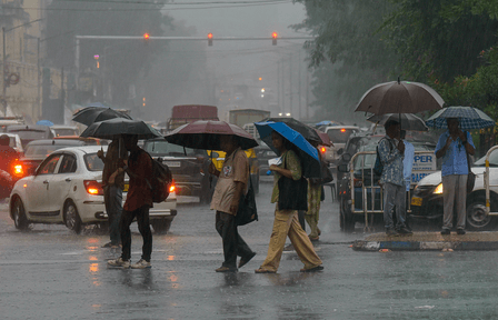 Bay system to strengthen into deep depression, heavy rain alert in South Bengal