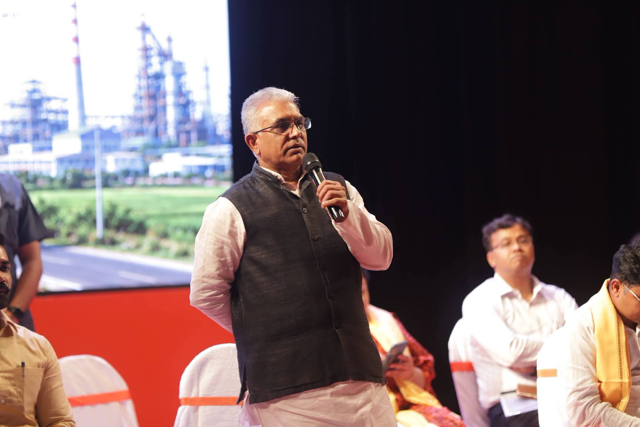 Dilip Ghosh Reviews Panchayat