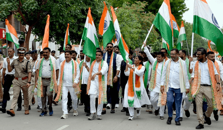Gujarat Dy CM leads Tiranga Yatra in Anand; over 10,000 participate