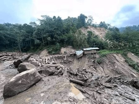 Arunachal: Army personnel still missing after flash flood; four workers killed in landslide (Lead)