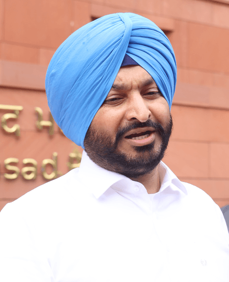 Democracy, Parliament hold no value for Gandhi family: Ravneet Bittu over Vande Mataram row