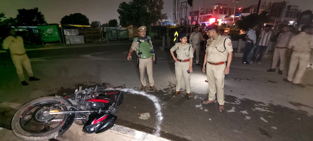 Up Vns Police Encounter 2 Arre