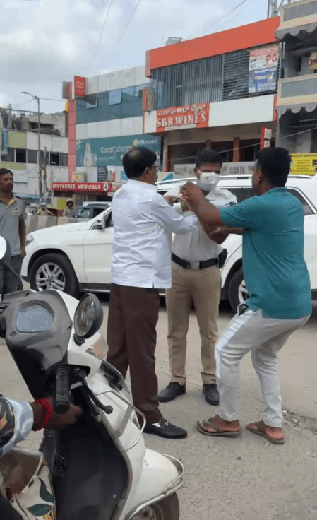 JD(S) leader arrested for assaulting traffic cop in Bengaluru