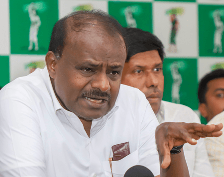 K’taka: Kumaraswamy slams Sonia Gandhi over Vande Mataram row