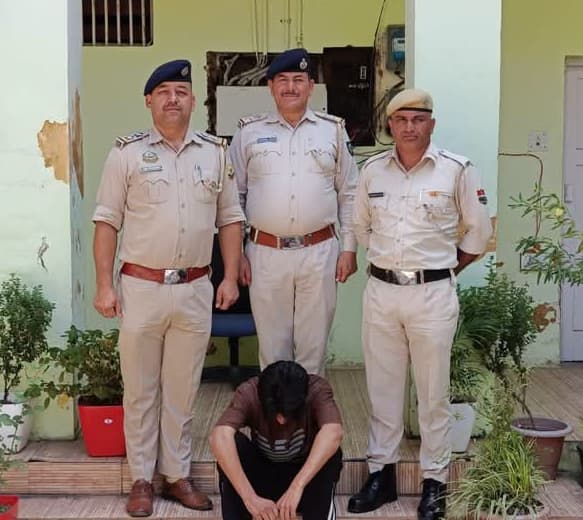 Crime Discussion Turns Blood F