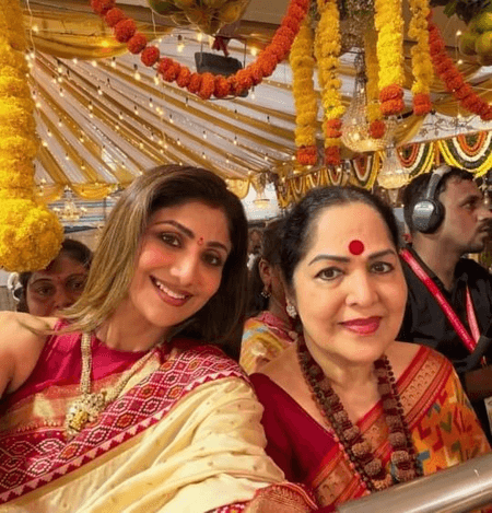 Shilpa Shetty revisits her roots as she offers prayer with her mom on Naga Panchami