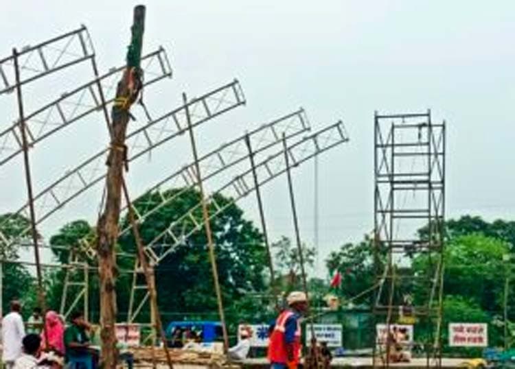 Uk Worker Falls Height
