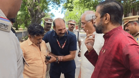 Kerala Governor Arlekar turns Good Samaritan, stops convoy to help ailing man on road