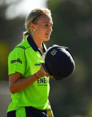 Gaby Lewis to lead 14-member Ireland squad for England series