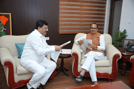 Centre responds to Karnataka Agriculture Minister's request; Shivraj Chouhan to visit drought-hit district
