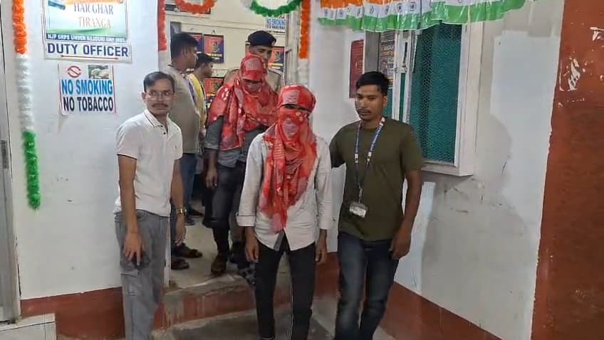 Four Rohingyas arrested from the Kanyakumari-Vivek Express; produced before the Jalpaiguri court.
