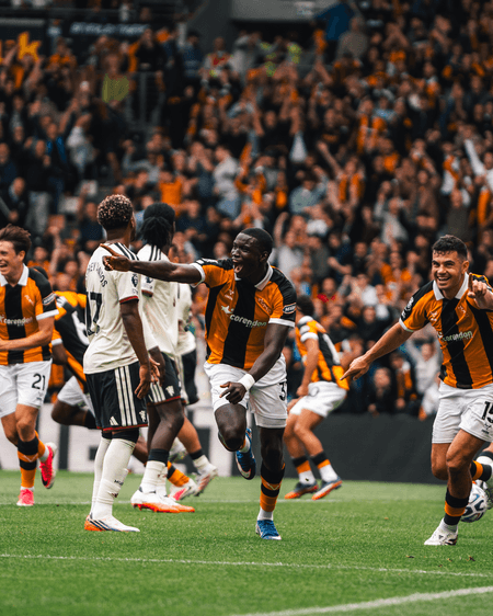 Hull City stuns Manchester United in Premier League opener