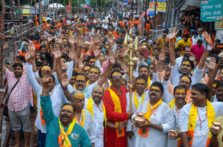Devotees flock to Shiva temples across India on final Monday of Sawan