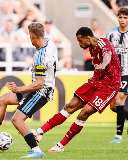 Manchester City, Liverpool snatch points through late goals in Premier League