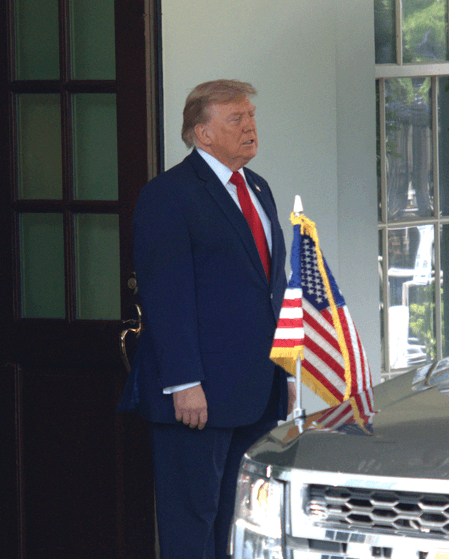 Trump announces 50pc tariffs on Canada