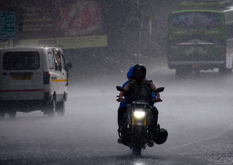 Heavy rain in Jharkhand; yellow alert until August 29.