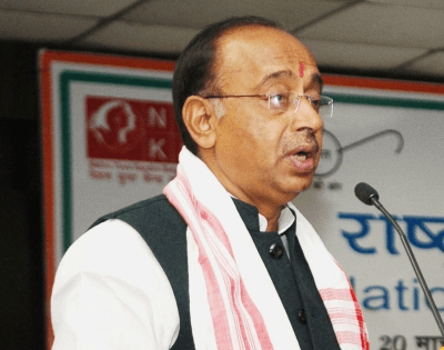 BJP leader Vijay Goel slams 'laxity' of MCD, Delhi govt sanitation officials