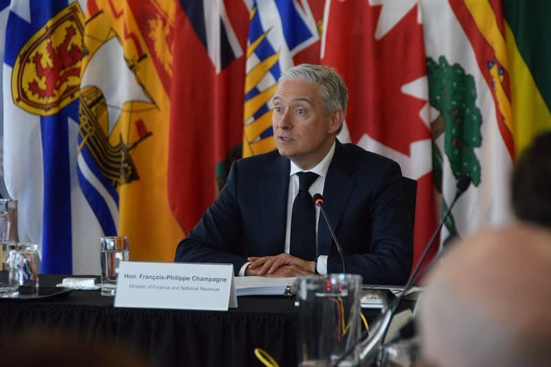 Canada retaliates against US tariffs.