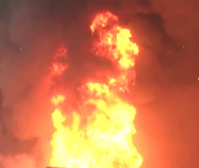 Fire at Pakistani hospital; 14 newborns lose their lives.