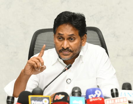 El Nino: Jagan slams Chandrababu for not chalking out contingency plan