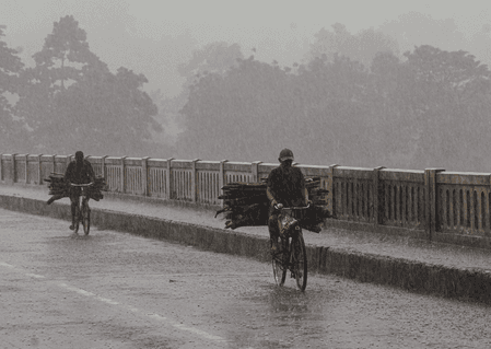 South Bengal braces for heavy rain this weekend, as low-pressure area lingers