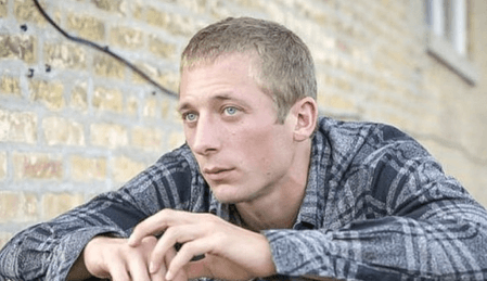 Jeremy Allen White teams up with whistleblower to blow cover on Mark Zuckerberg’s Facebook in new ‘The Social Reckoning’ trailer