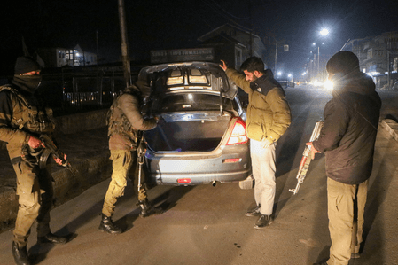 Man held with Rs 11.98 lakh cash during night checking in Chhattisgarh's Mahasamund