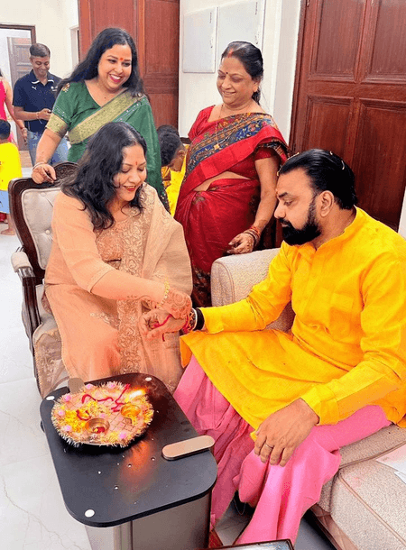 Bihar leaders celebrate Raksha Bandhan, extend greetings to people