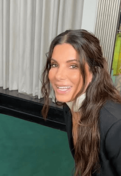 Sandra Bullock allows Maisie Williams to ‘raid Mama’s closet anytime’