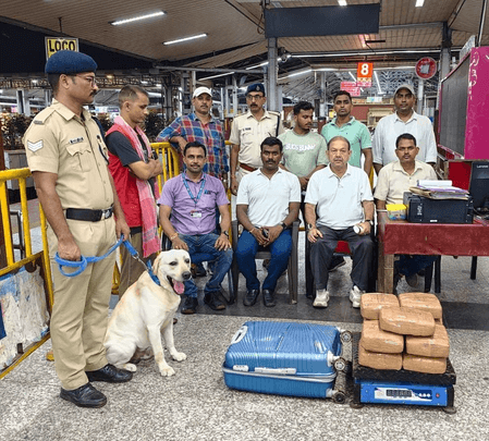 Man arrested at Howrah railway station with over 22 kg ganja