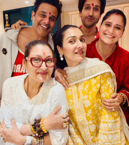 Govinda's family Krushna Abhishek, Tina Ahuja, Yashvardhan celebrate Rakhi with Sunita Ahuja, actor gives it a miss