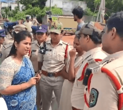 YSRCP leaders detained en route to tribal students' protest in Visakhapatnam
