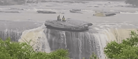 Bihar: Two youths trapped on a rock as water flow intensifies at Kaimur's Manjhar Kund waterfall